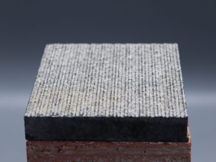 02-Брашированный чёрный гранит