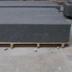 01-Black Granite Kerbstone